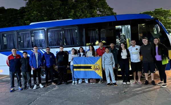 Estudantes de Ribas do Rio Pardo embarcam para os Jogos Escolares em Três Lagoas